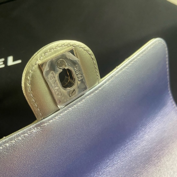 🔥🔥Chanel Iridescent Metallic Clutch - Picture 15 of 15